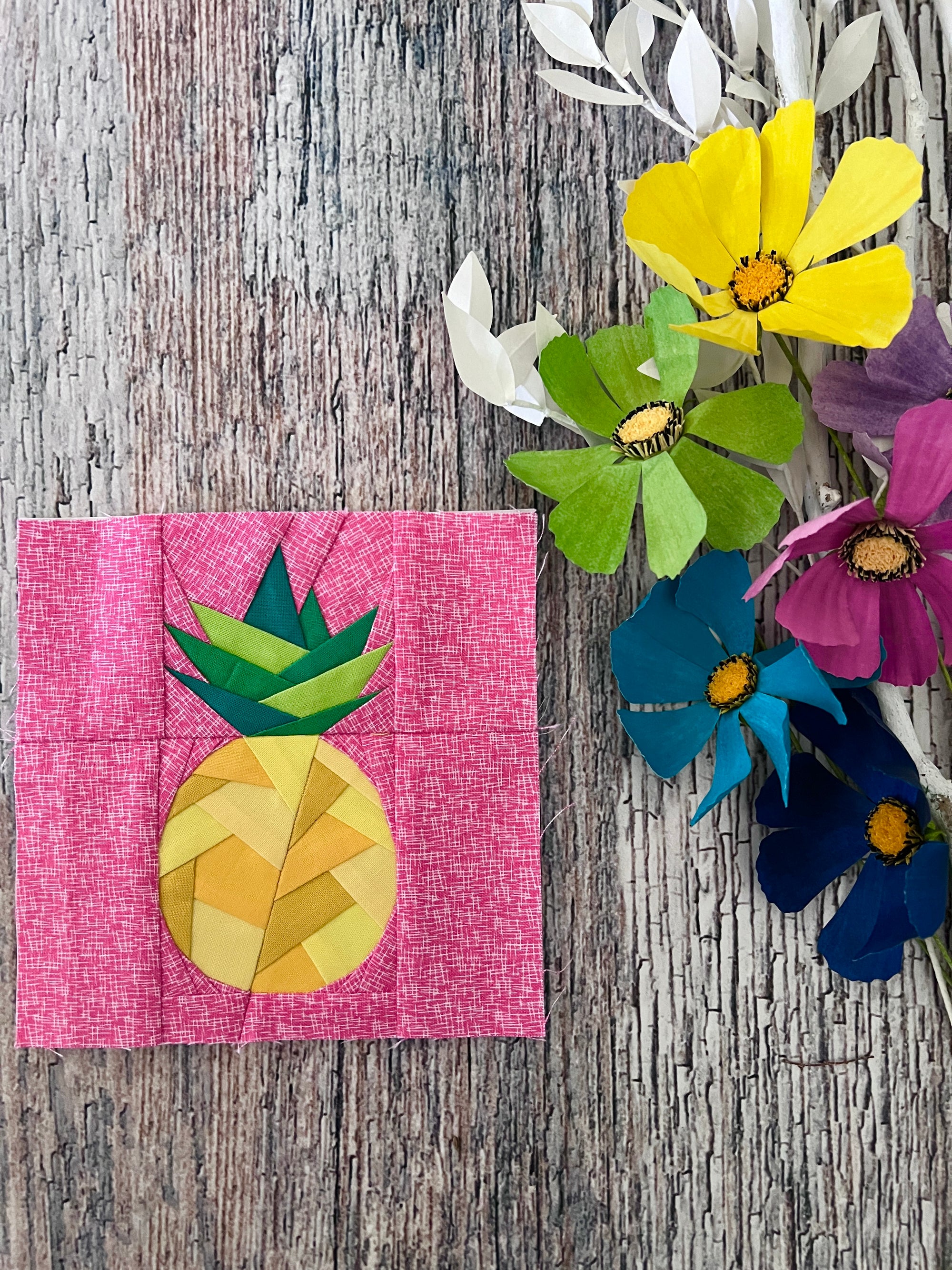 Finished geometric pineapple quilt block made with foundation paper piecing