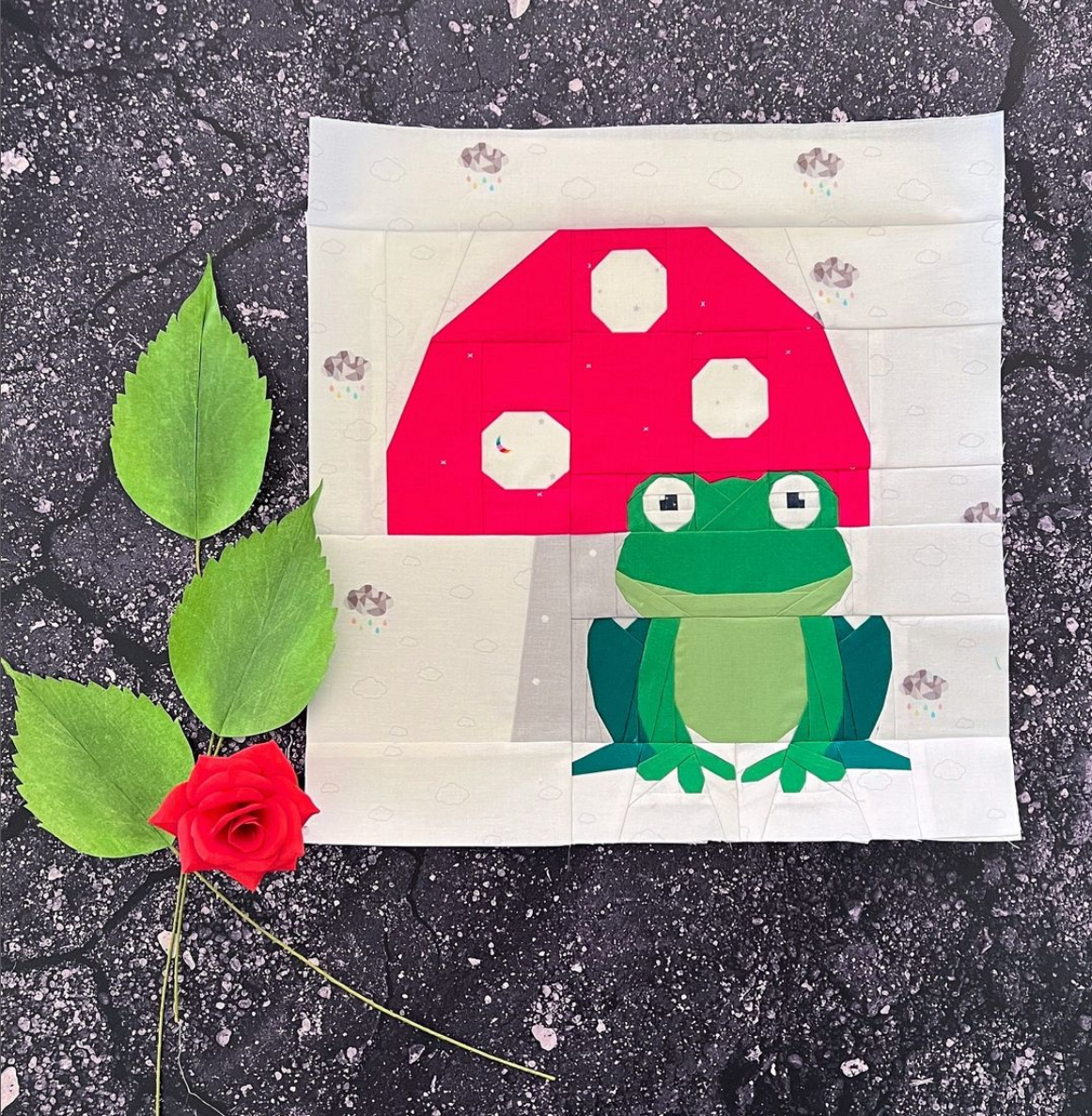 Cheerful Frog Paper Pieced Pattern